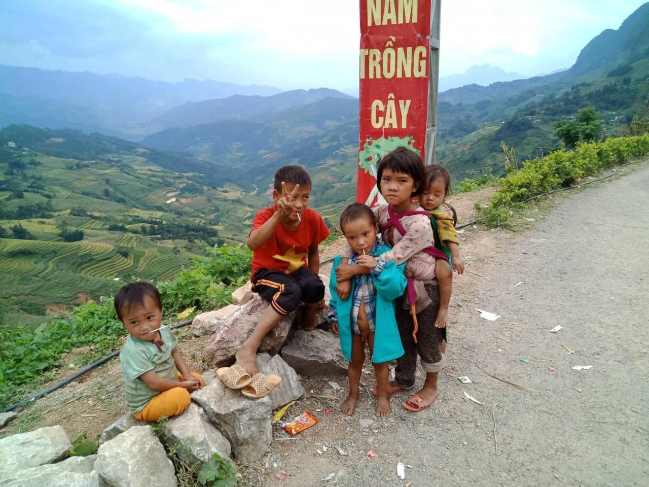 10Am Hostel Ha Giang Bagian luar foto